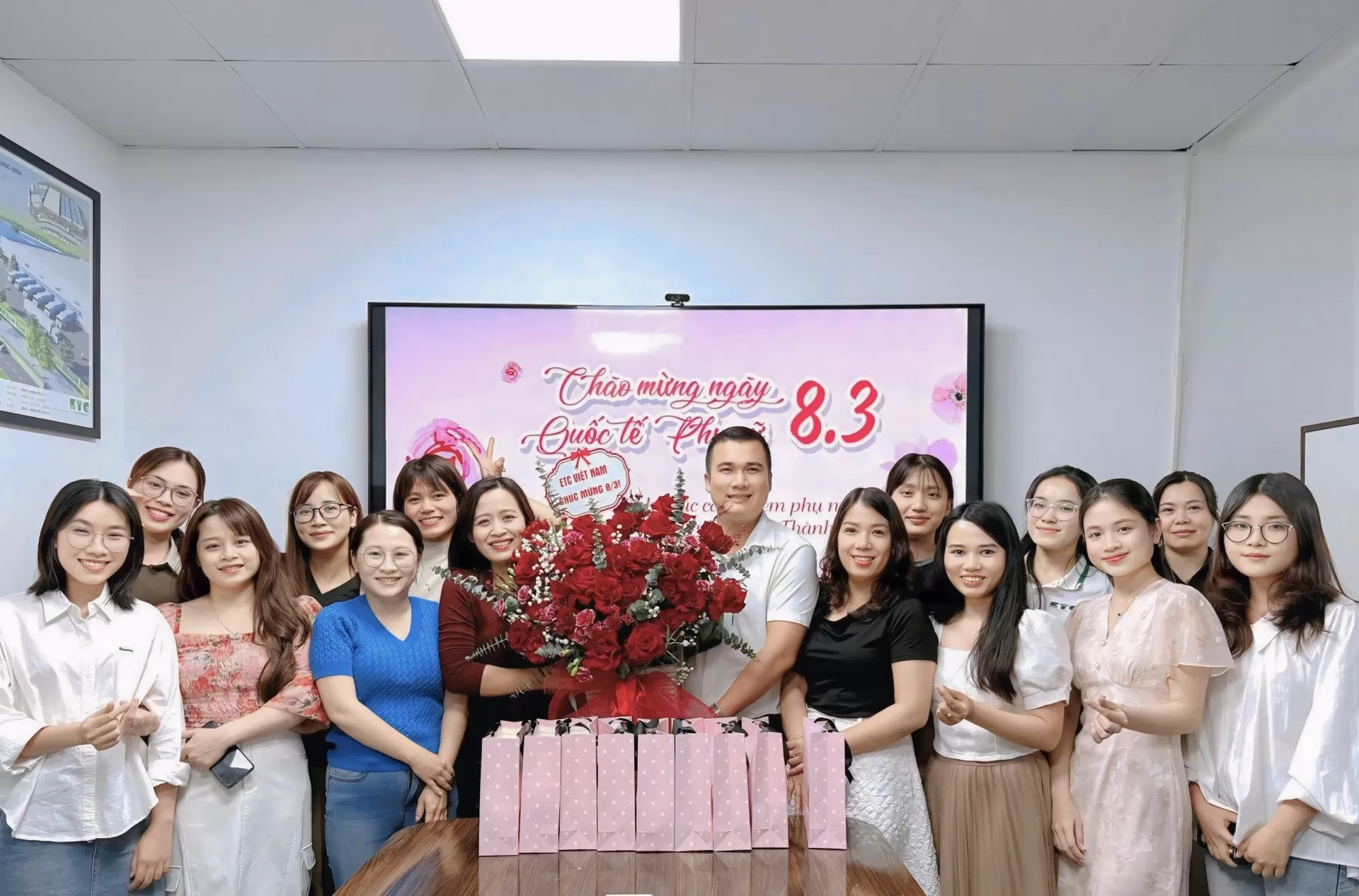 CHÚC MỪNG NGÀY QUỐC TẾ PHỤ NỮ 8/3